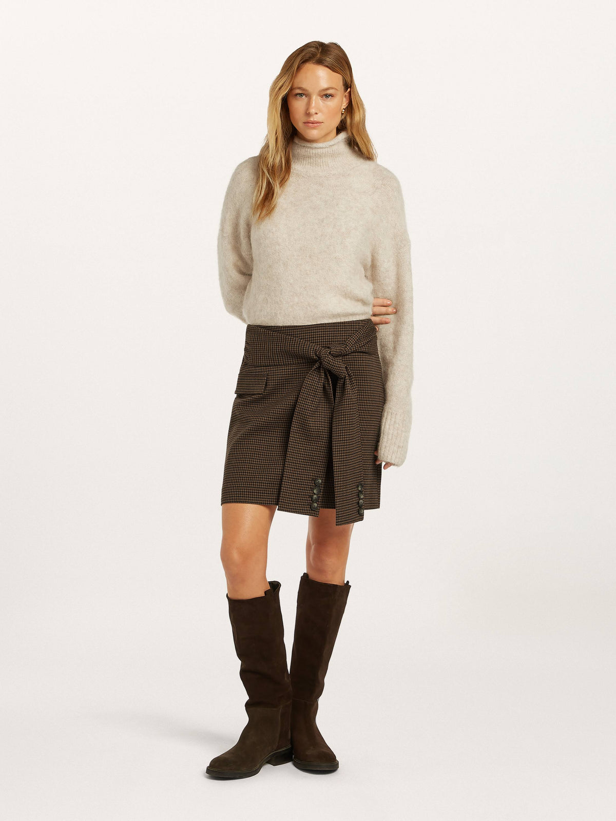 Angela Pullover