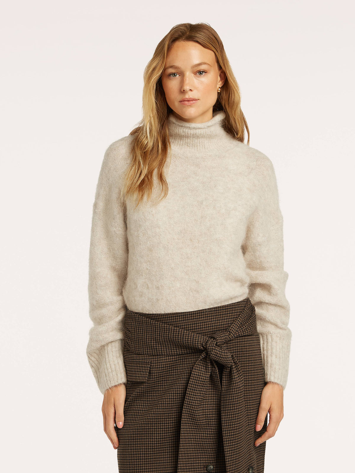 Angela Pullover