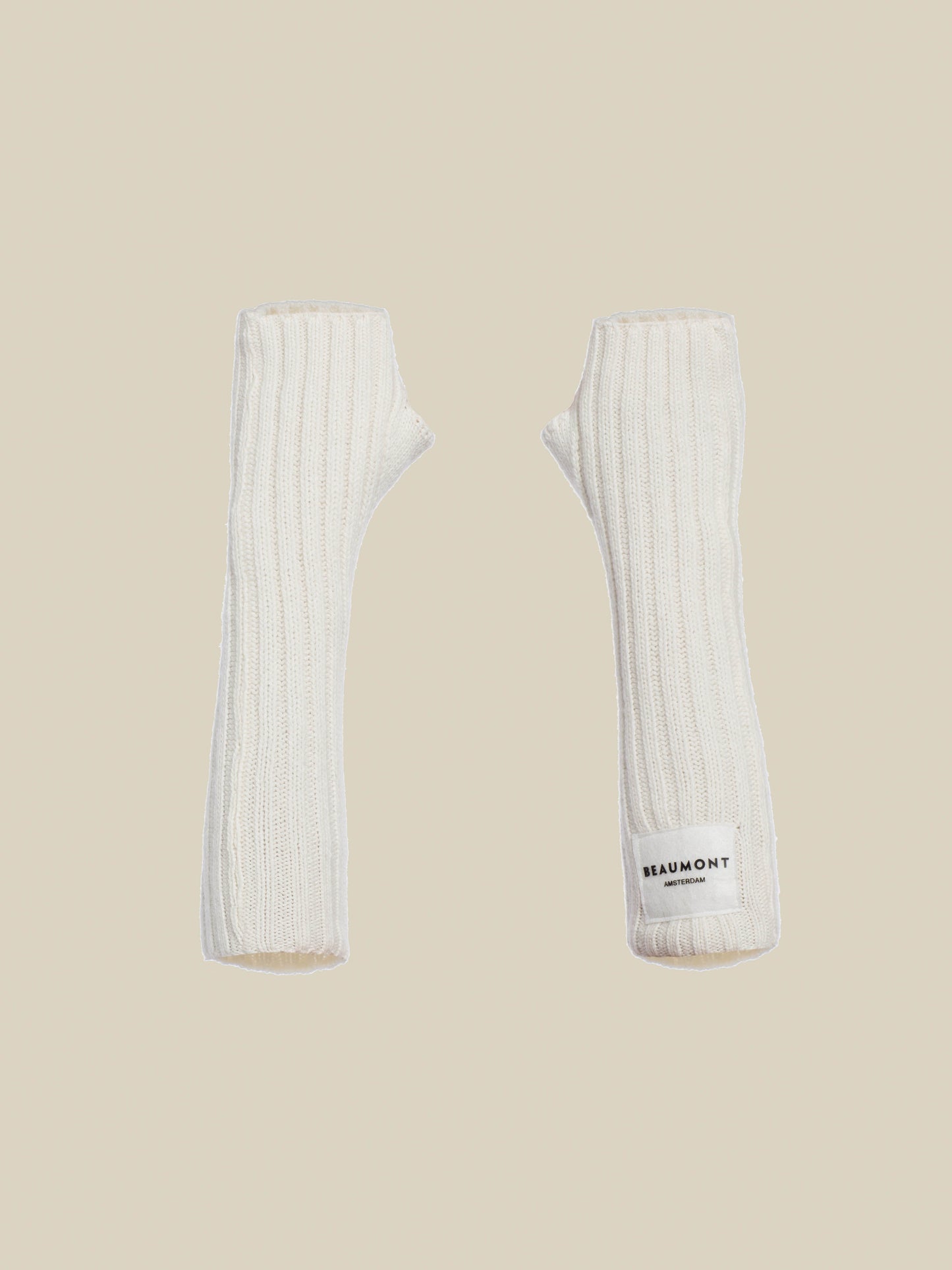 GIA - Off white