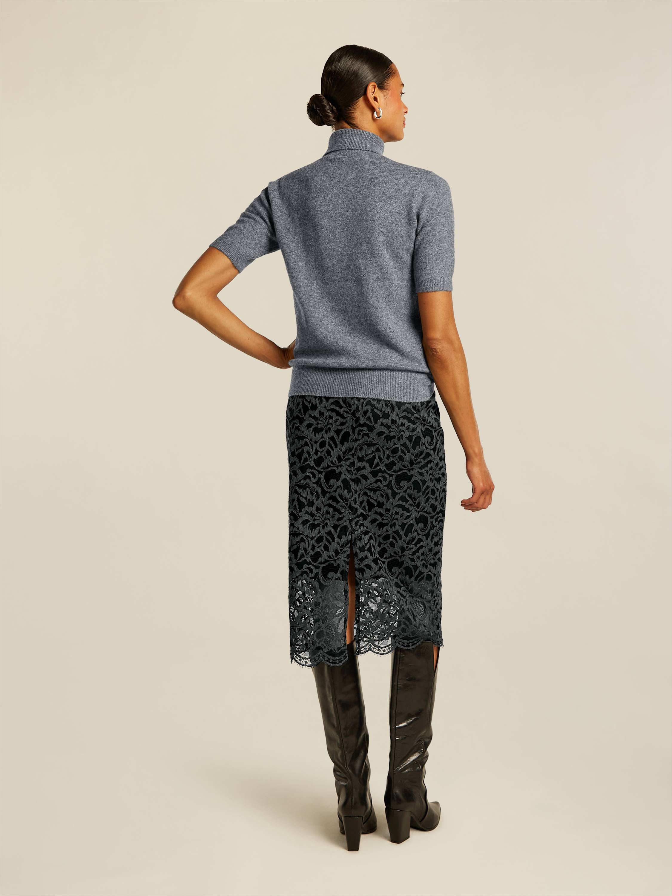 Briana Pullover