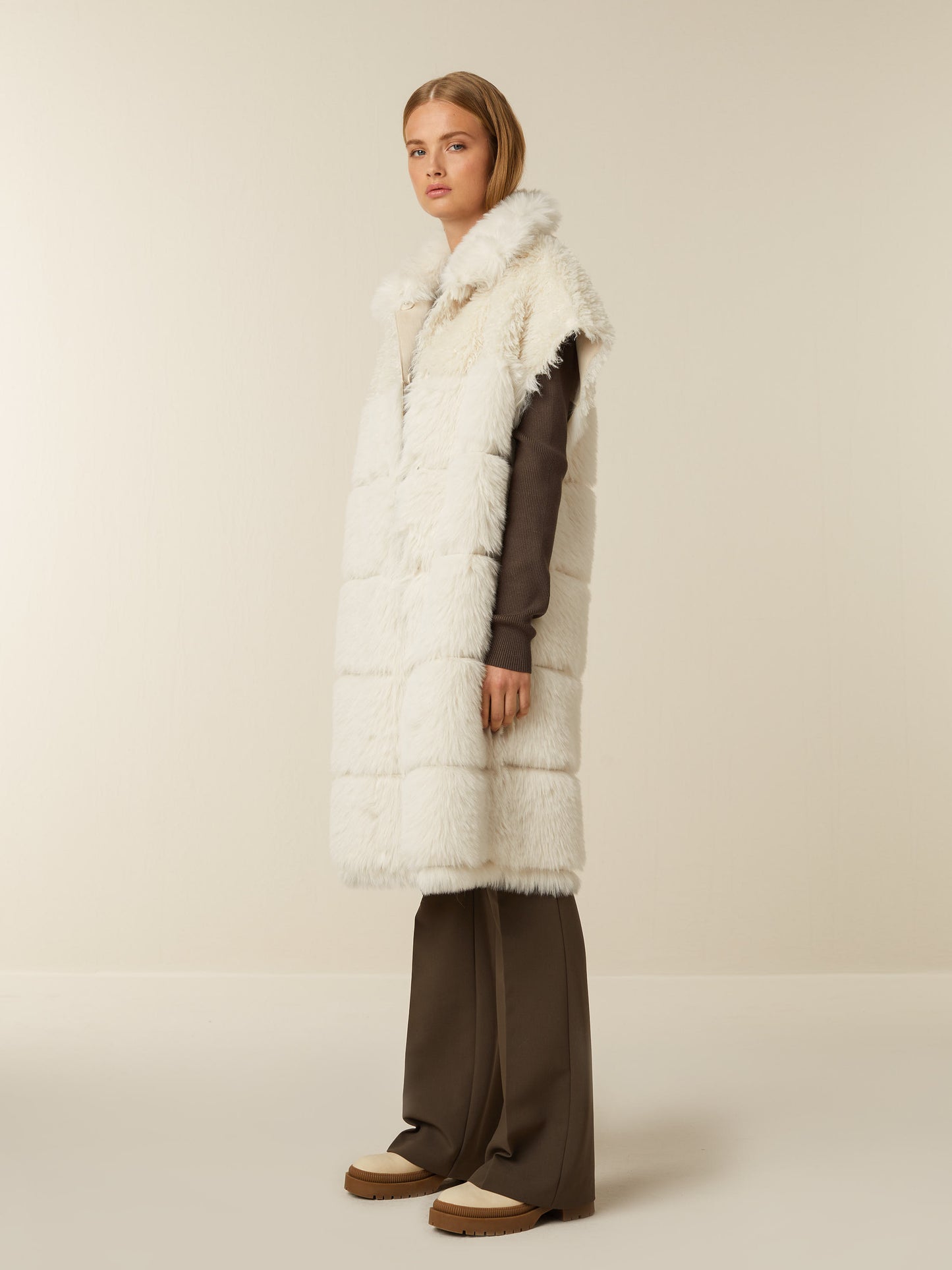 LIV - Off white