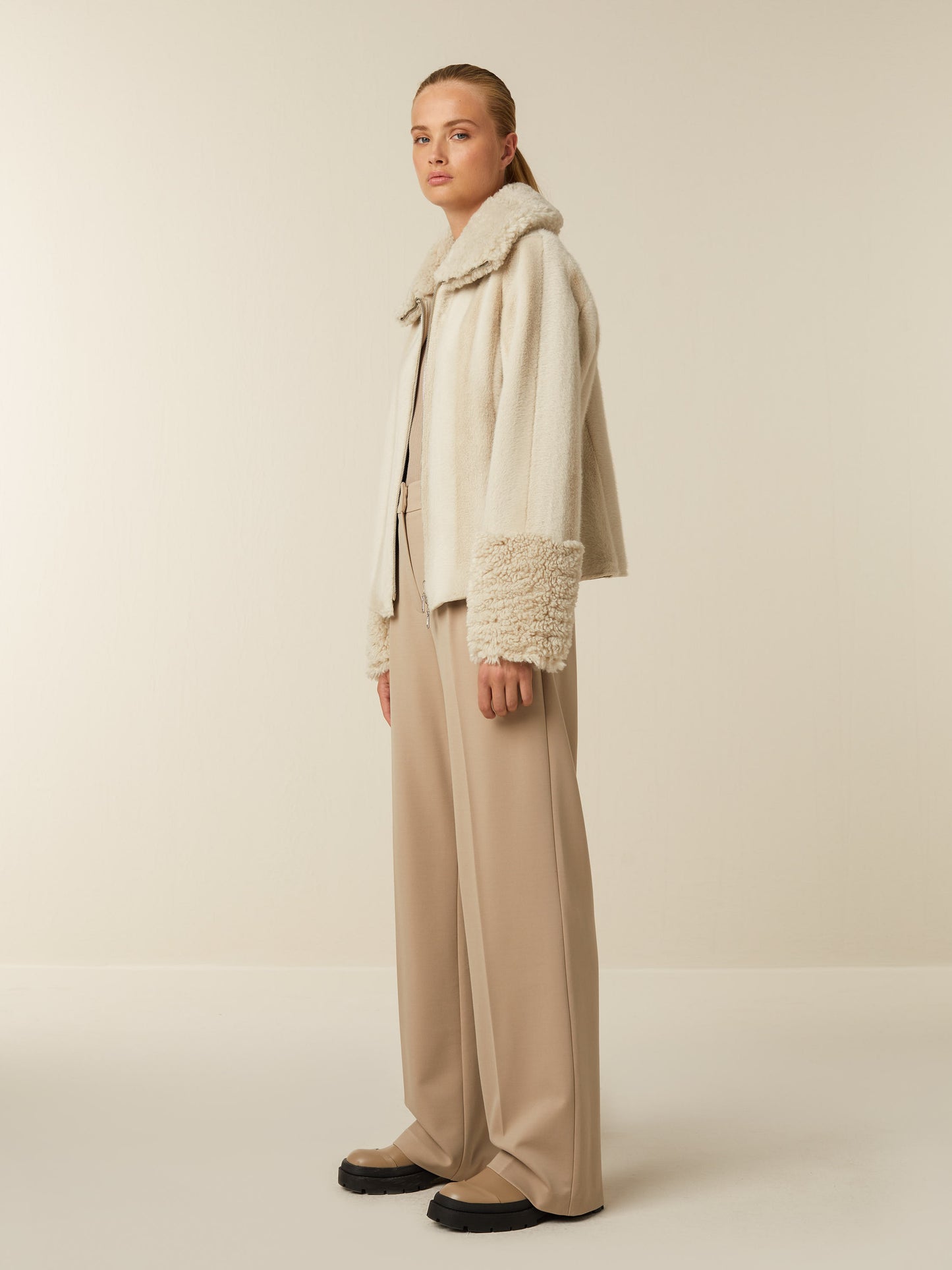 YUKI - Off white