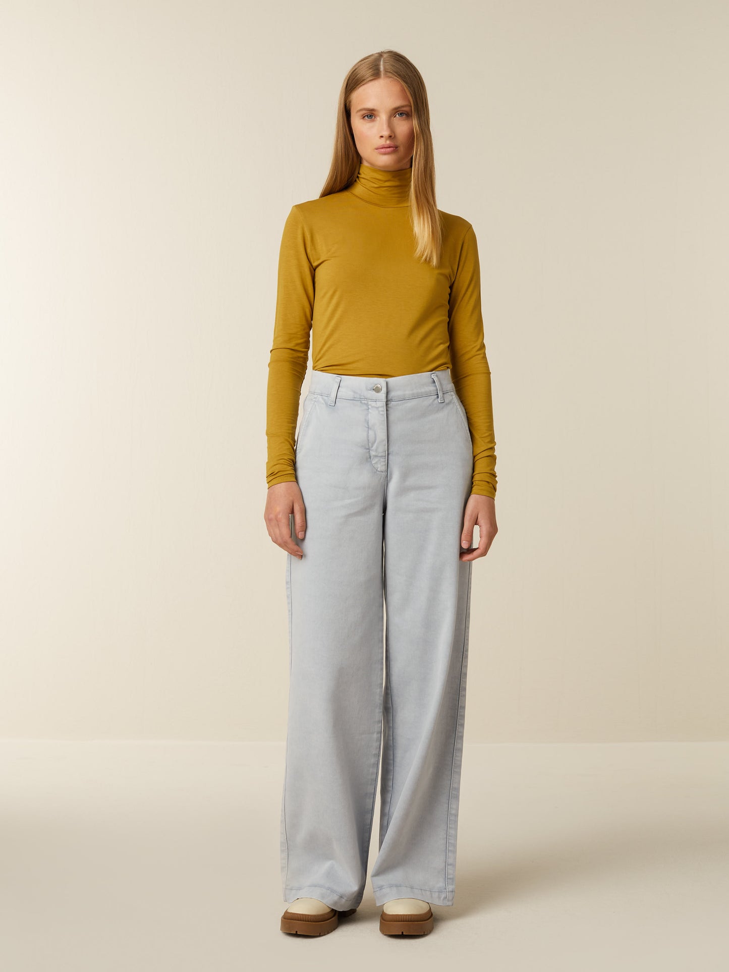 PHOEBE top col - Golden Green
