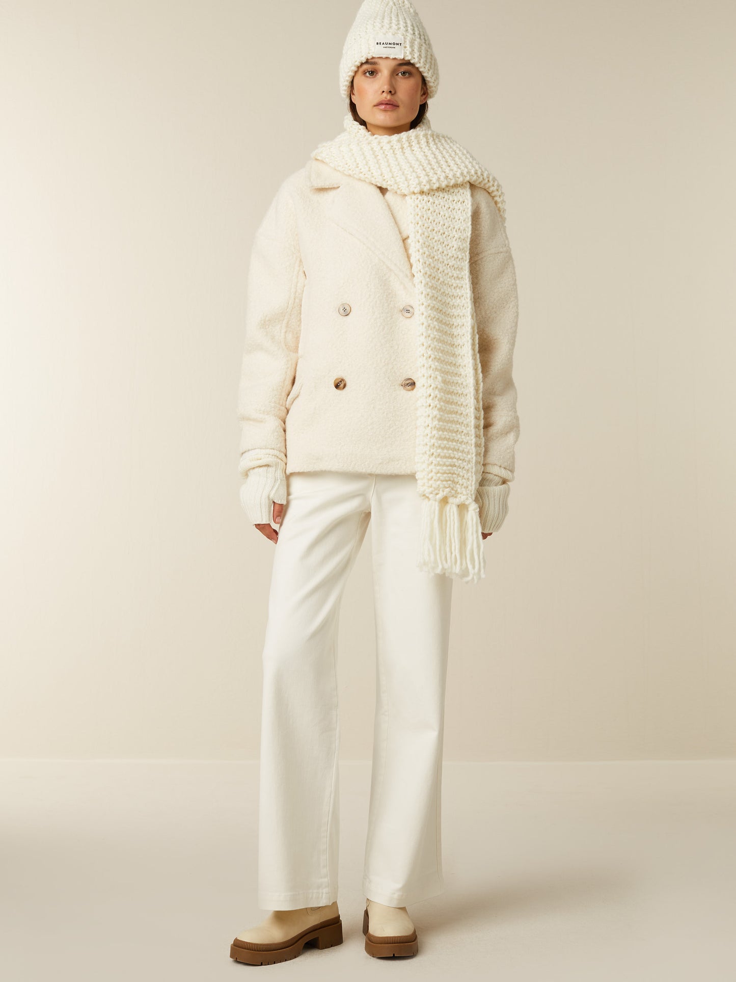 GIA - Off white