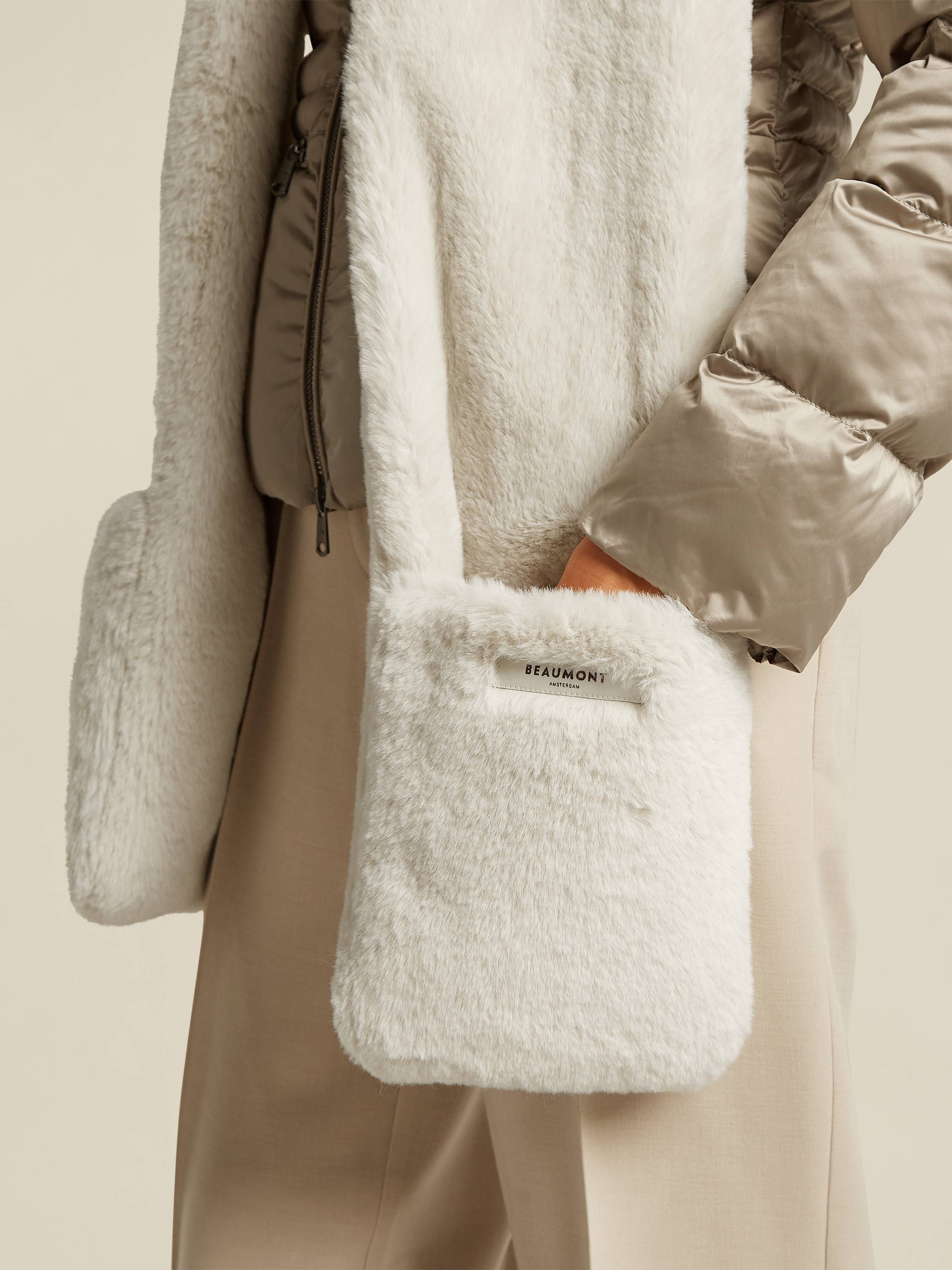 Hanny Scarf