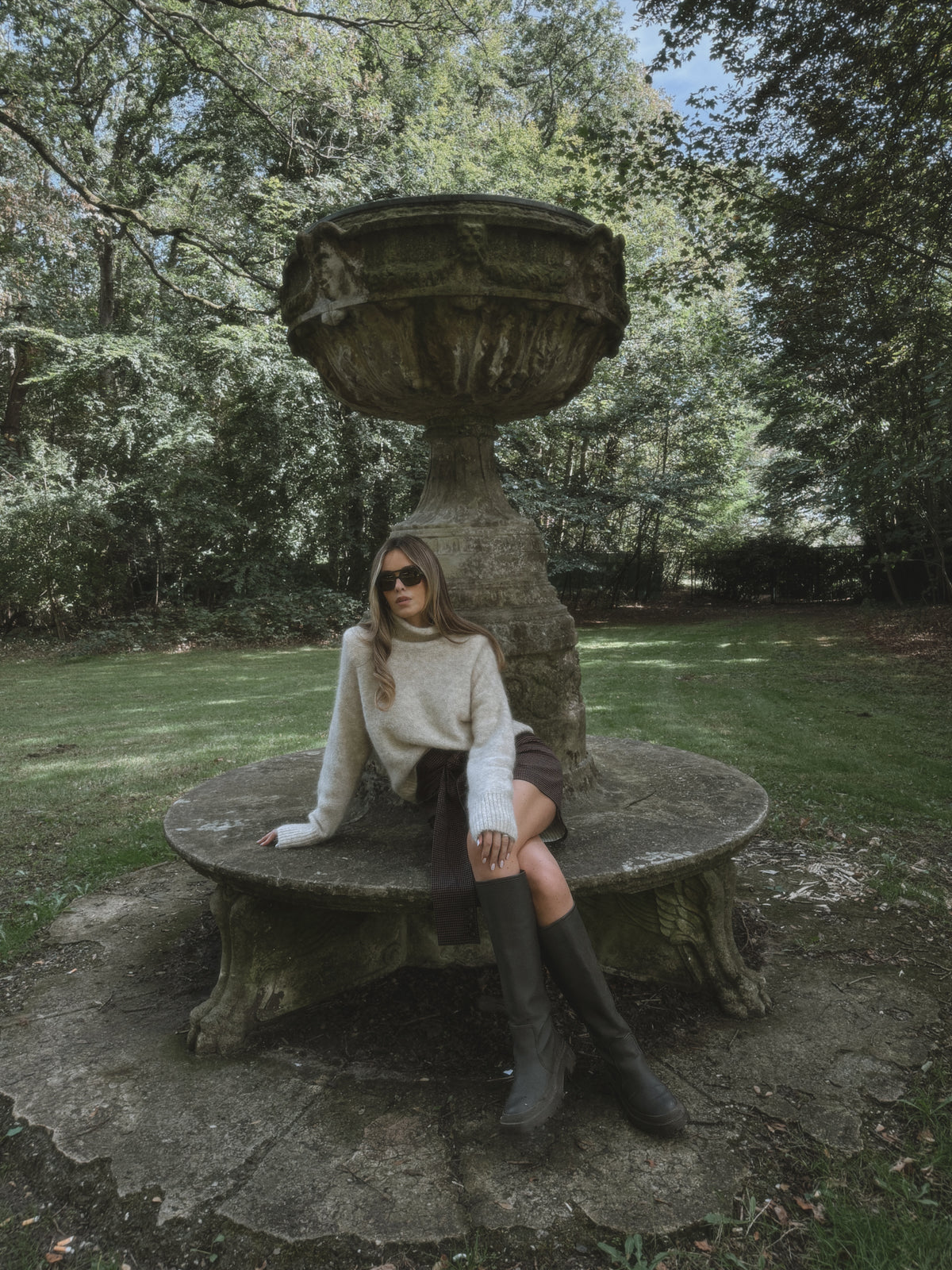 Angela Pullover