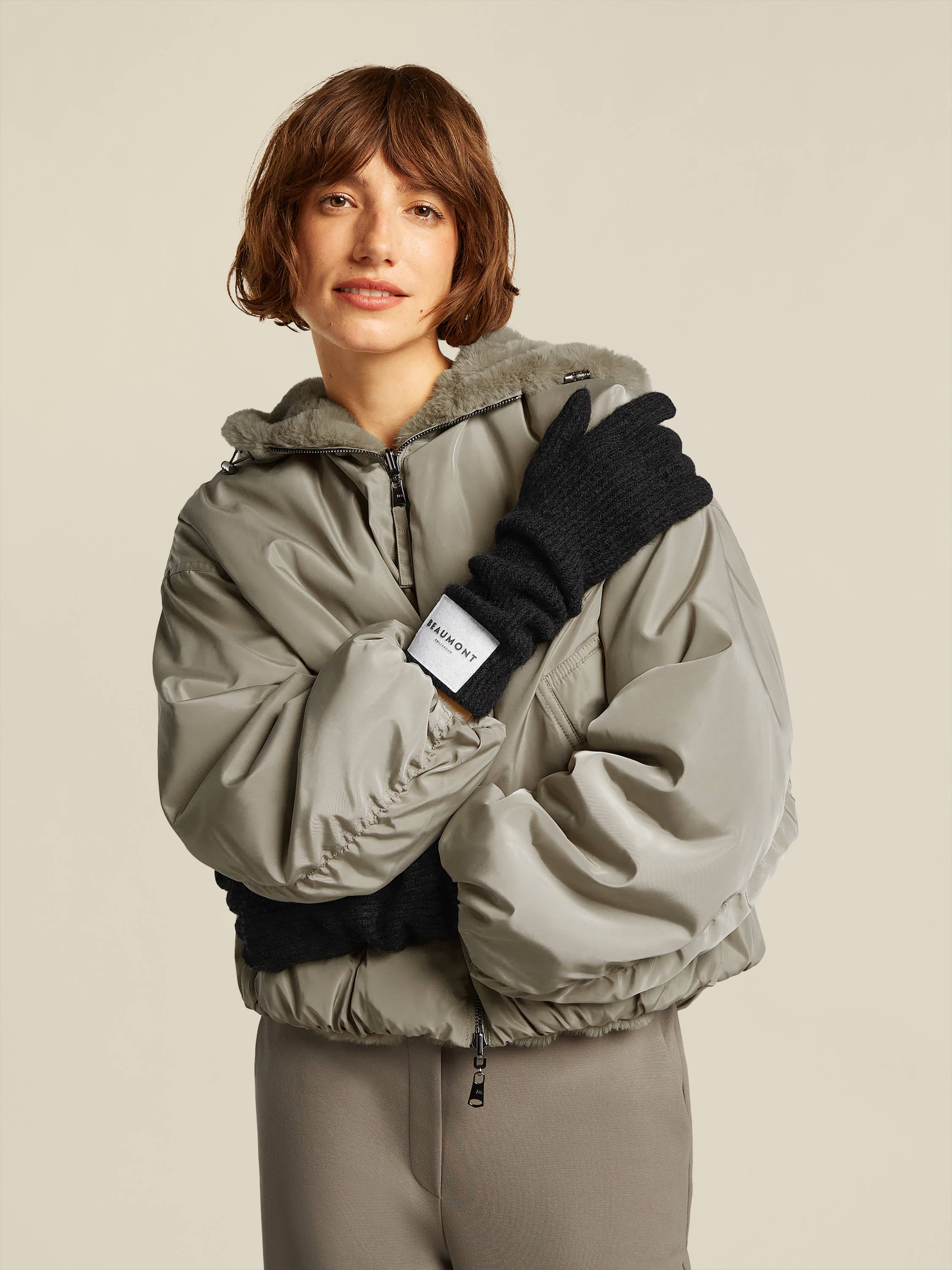 Liya Gloves