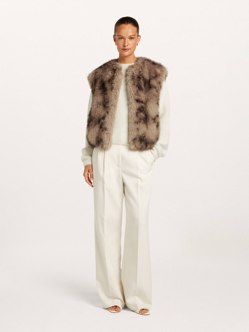 Lucinda Gilet