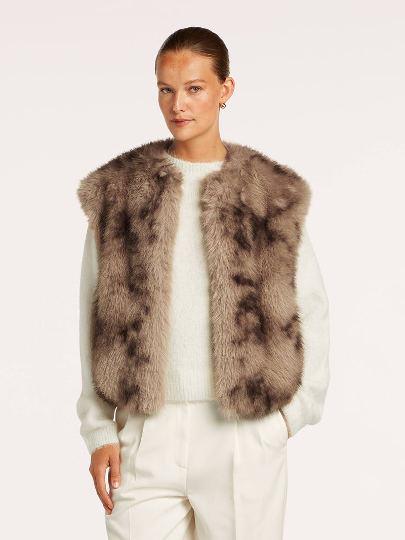 Lucinda Gilet